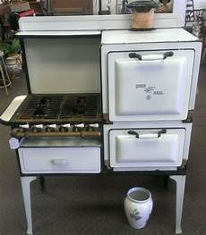 Stove Appliance